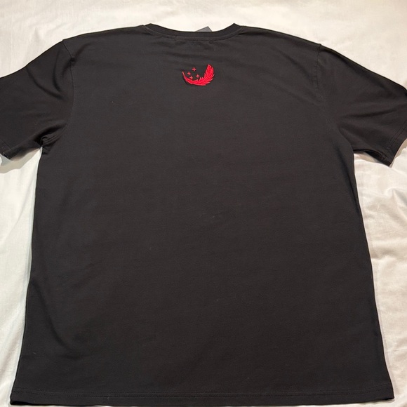 Focus Black Short-sleeve Crewneck T-Shirt with Red Heart and Dove Design 2X NWT - Picture 6 of 11